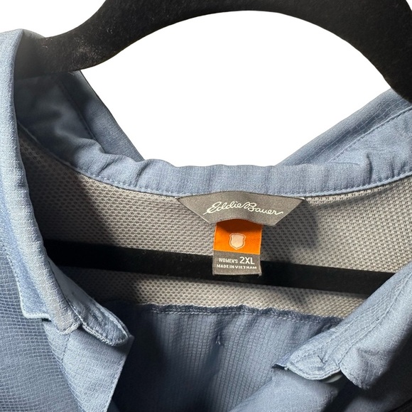 Eddie Bauer Adventurer Pro Field Sleeveless Shirt - Picture 2 of 6